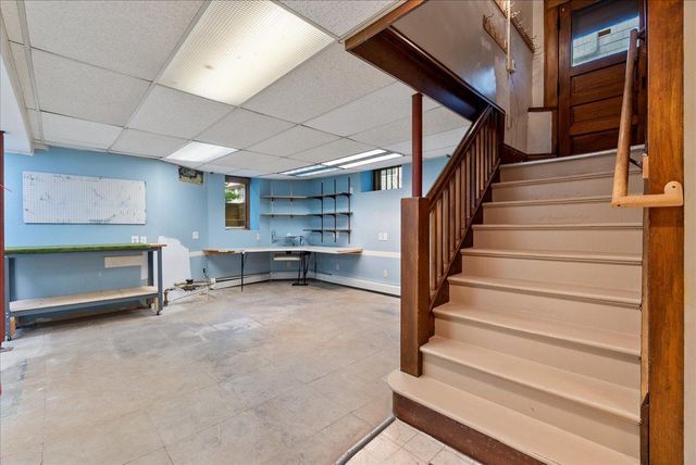 887 Ashland Avenue, Saint Paul, MN 55104
