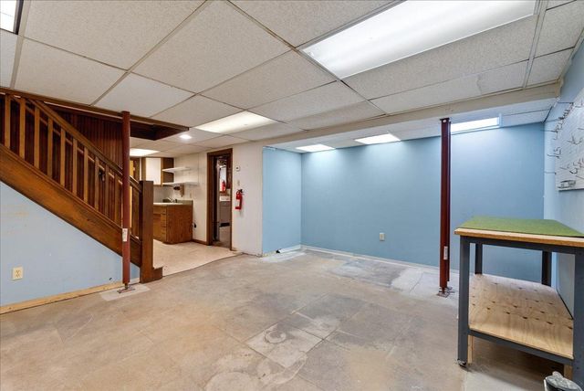 887 Ashland Avenue, Saint Paul, MN 55104
