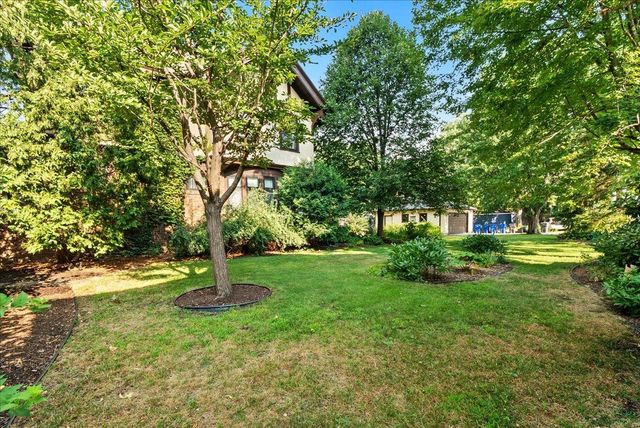 887 Ashland Avenue, Saint Paul, MN 55104