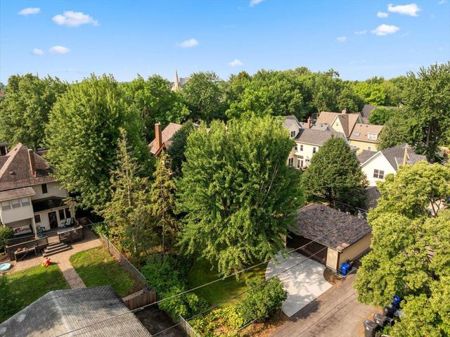 887 Ashland Avenue, Saint Paul, MN 55104