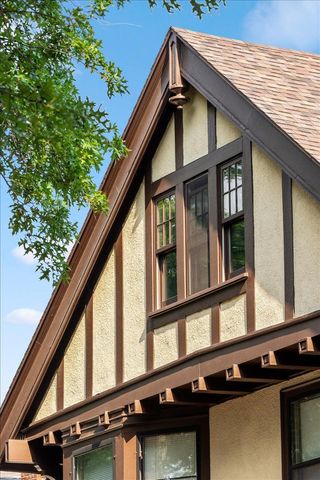 887 Ashland Avenue, Saint Paul, MN 55104
