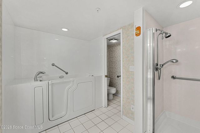 8700 Ridgewood Avenue B202, Cape Canaveral, FL 32920