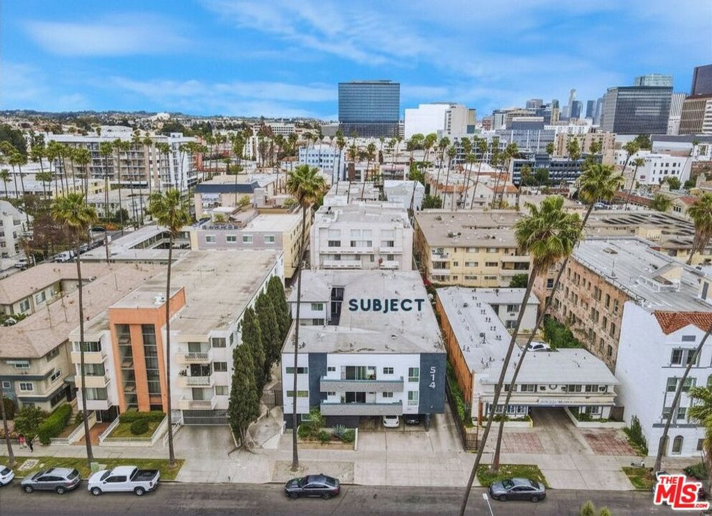 Image 1 of property listing at 514 S Mariposa Avenue, Los Angeles, CA 90020