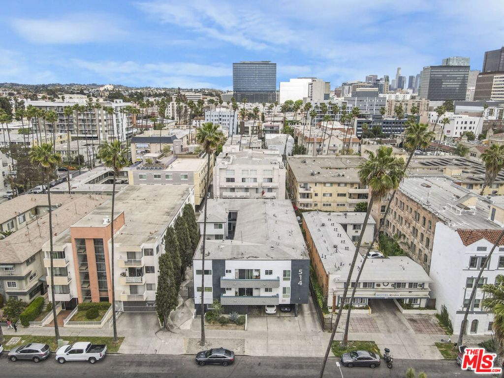 Image 20 of property listing at 514 S Mariposa Avenue, Los Angeles, CA 90020
