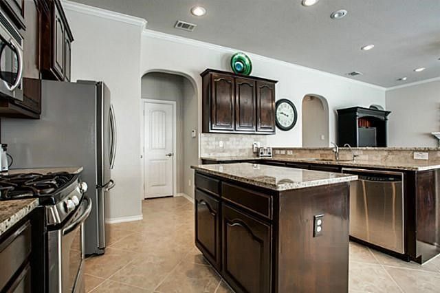 8928 Manana Street, Fort Worth, TX 76244