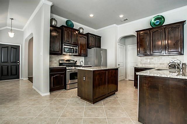 8928 Manana Street, Fort Worth, TX 76244