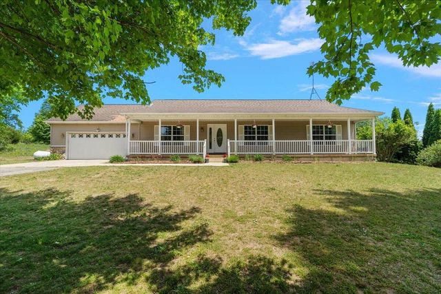 2171 Walking Horse Lane, Allegan, MI 49010
