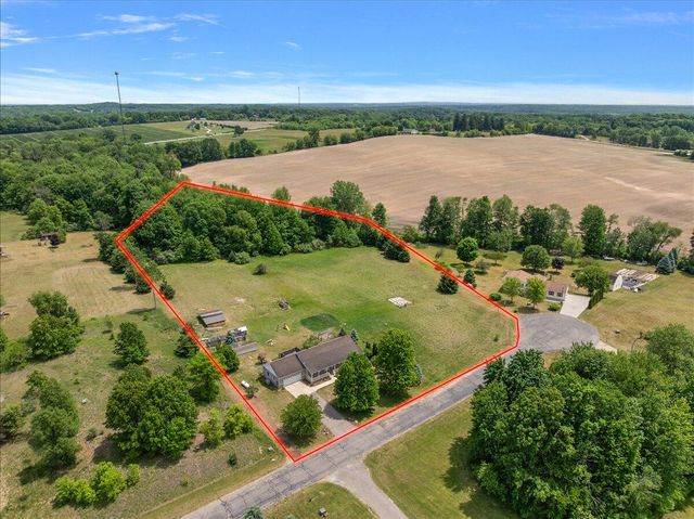 2171 Walking Horse Lane, Allegan, MI 49010