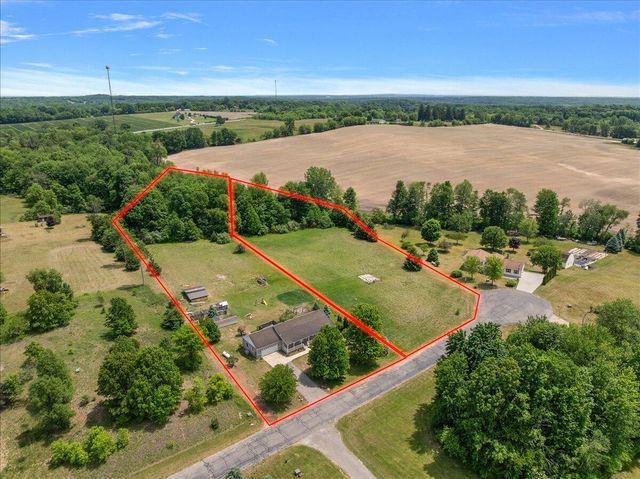 2171 Walking Horse Lane, Allegan, MI 49010