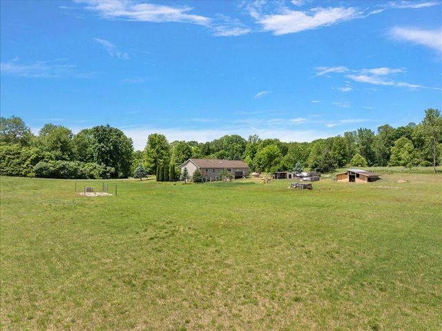 2171 Walking Horse Lane, Allegan, MI 49010