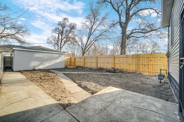 734 E 41st Avenue, Gary, IN 46409
