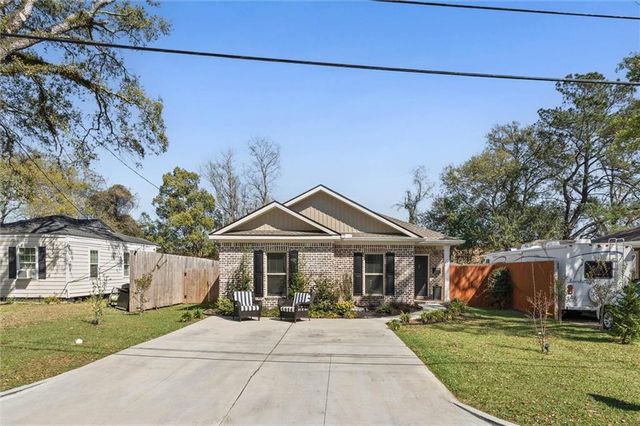 556 Shady Oak Drive, Mobile, AL 36608