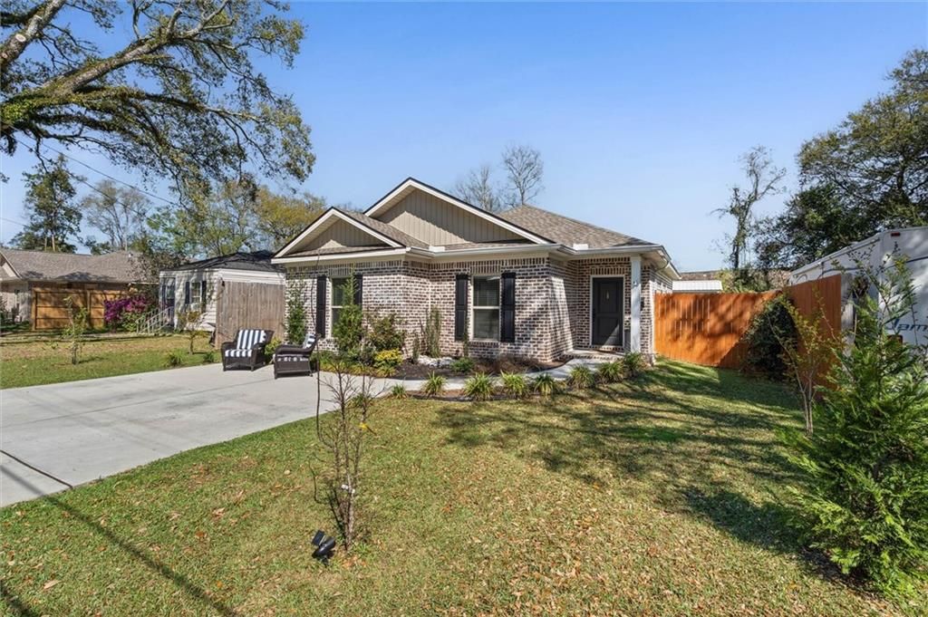 556 Shady Oak Drive, Mobile, AL 36608