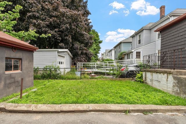 8 Chase Street, Beverly, MA 01915