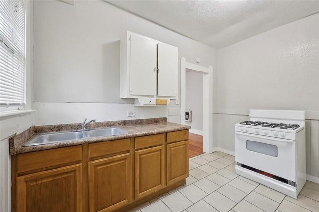 2370 Orange Street, Beaumont, TX 77701