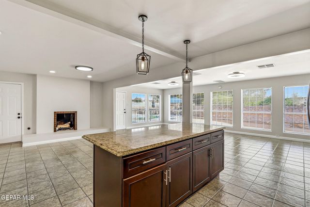 1415 MONTE NEGRO Drive, El Paso, TX 79935