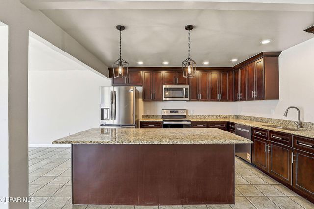 1415 MONTE NEGRO Drive, El Paso, TX 79935