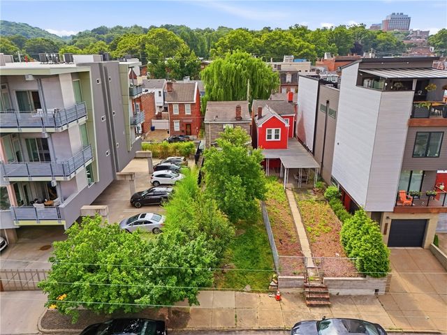 4824 Harrison St, Lawrenceville, PA 15201