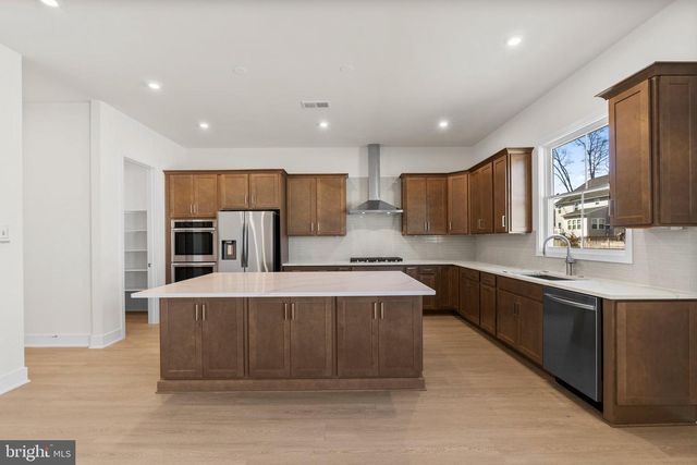 112 HEYFORD DR, Stephenson, VA 22656