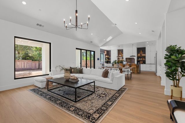 5548 Fetz Ln, Fair Oaks, CA 95628