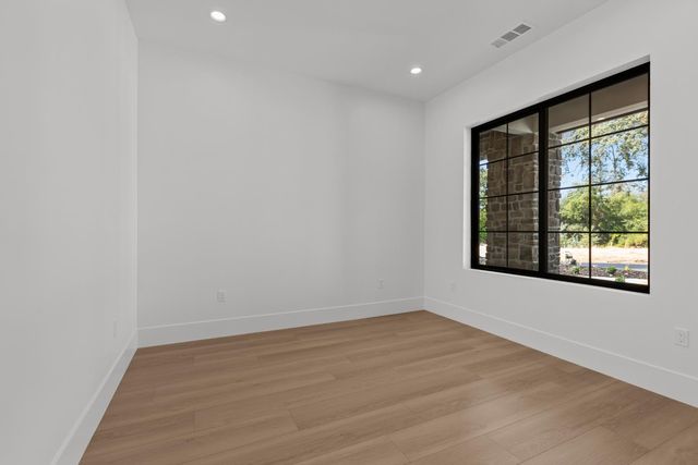 5548 Fetz Ln, Fair Oaks, CA 95628