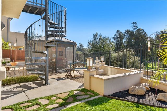 1294 Hollysprings, Santa Maria, CA 93455