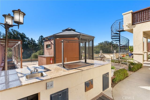 1294 Hollysprings, Santa Maria, CA 93455