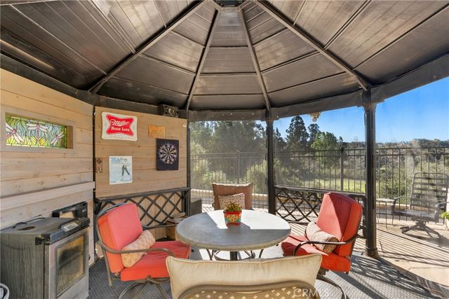 1294 Hollysprings, Santa Maria, CA 93455