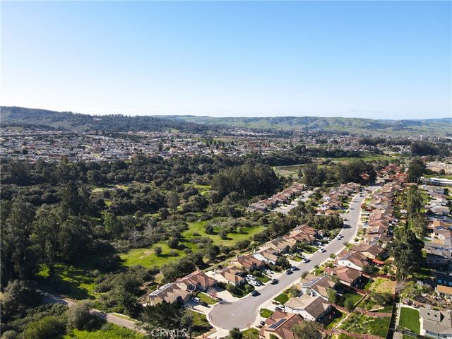 1294 Hollysprings, Santa Maria, CA 93455