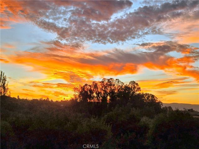 1294 Hollysprings, Santa Maria, CA 93455