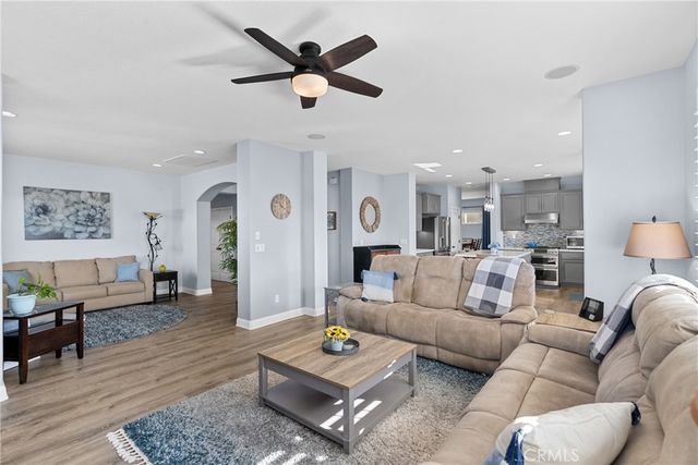 1294 Hollysprings, Santa Maria, CA 93455