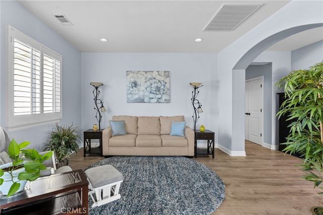 1294 Hollysprings, Santa Maria, CA 93455