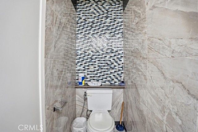 14325 Foothill 9, Sylmar (los Angeles), CA 91342