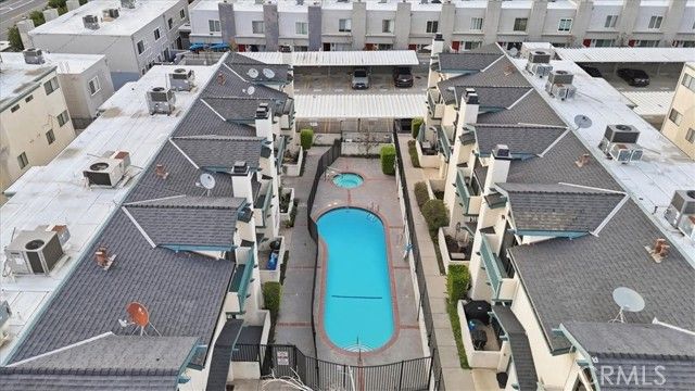 14325 Foothill 9, Sylmar (los Angeles), CA 91342