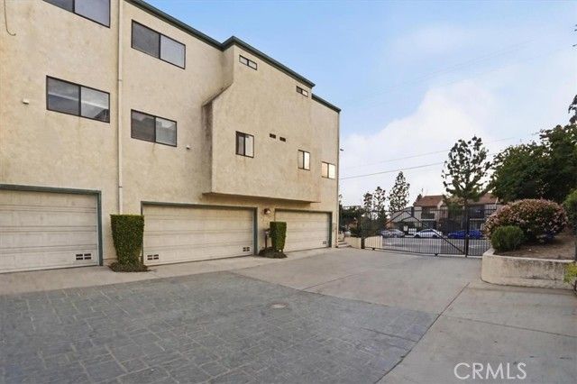 14325 Foothill 9, Sylmar (los Angeles), CA 91342
