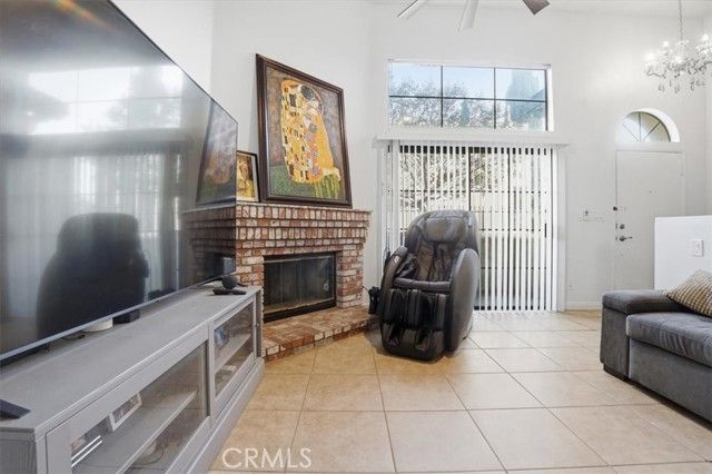 14325 Foothill 9, Sylmar (los Angeles), CA 91342