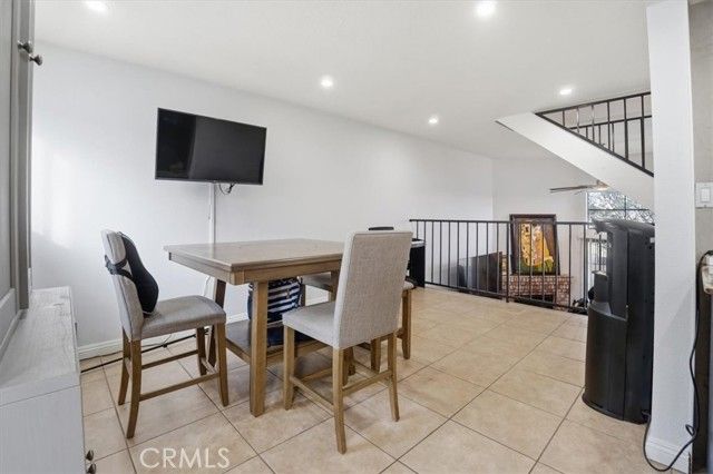 14325 Foothill 9, Sylmar (los Angeles), CA 91342