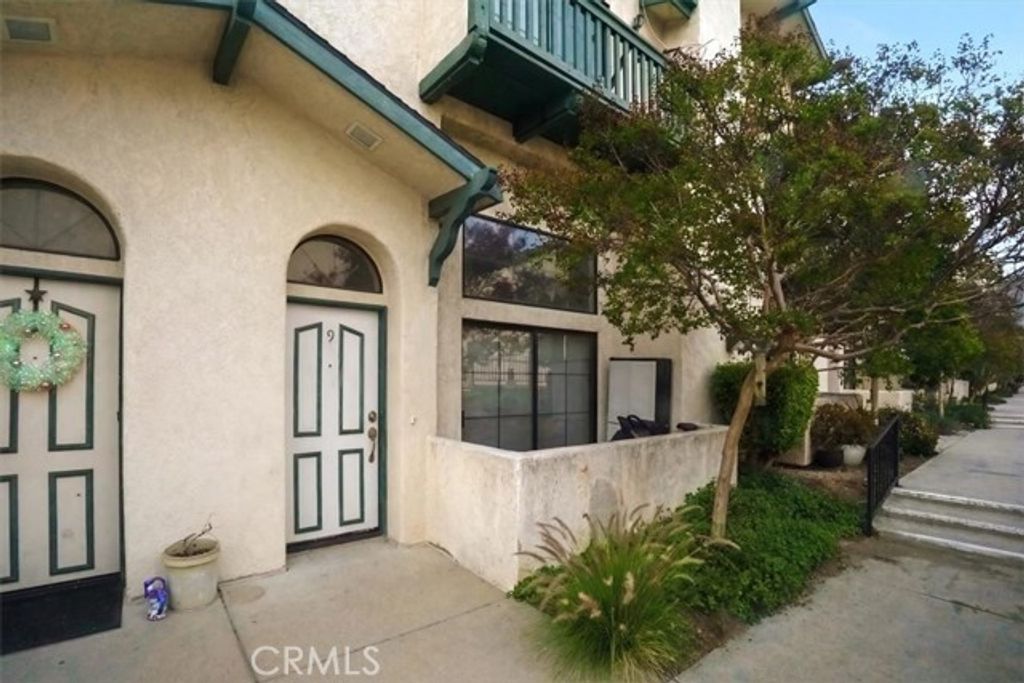 14325 Foothill 9, Sylmar (los Angeles), CA 91342