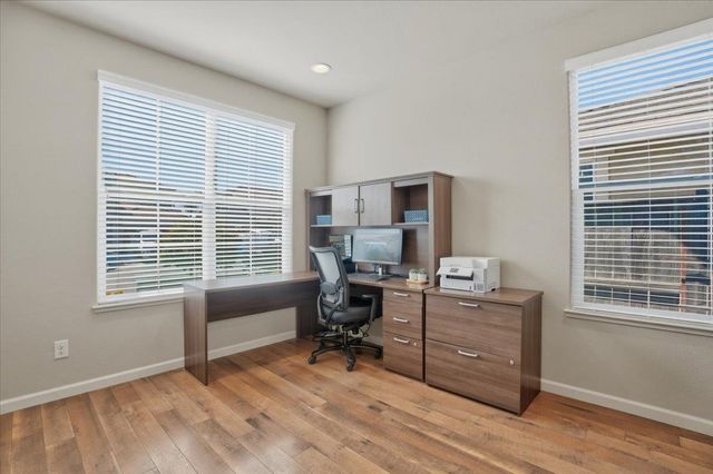 6409 Garland Way, Roseville, CA 95747