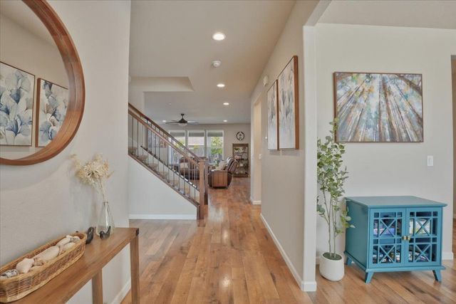 6409 Garland Way, Roseville, CA 95747