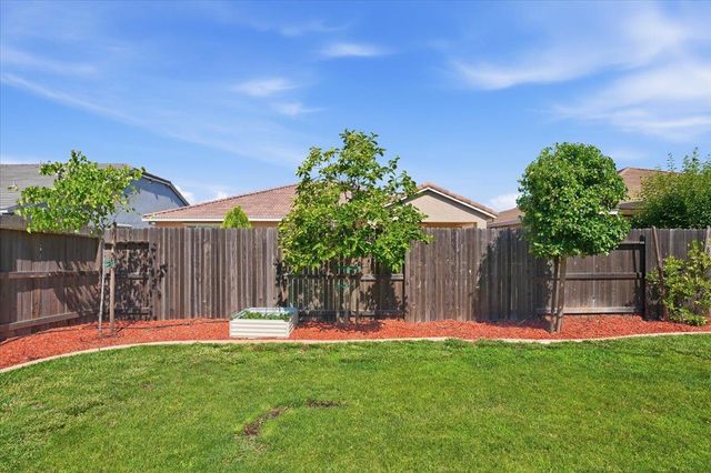 6409 Garland Way, Roseville, CA 95747