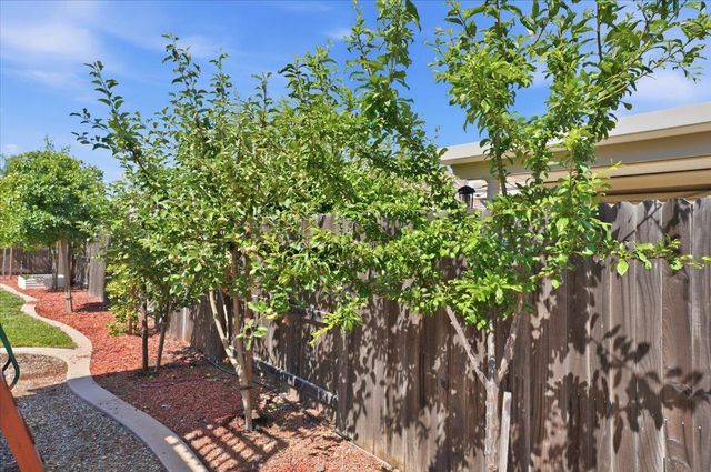6409 Garland Way, Roseville, CA 95747