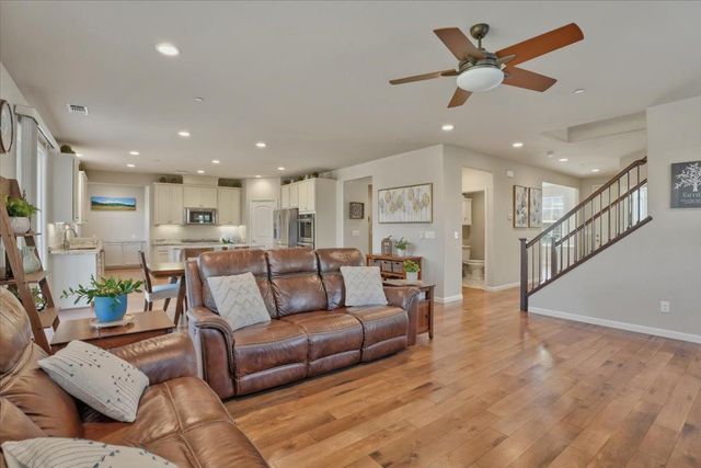 6409 Garland Way, Roseville, CA 95747
