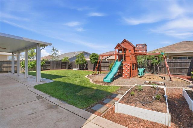 6409 Garland Way, Roseville, CA 95747