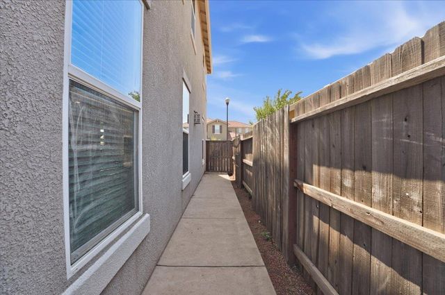 6409 Garland Way, Roseville, CA 95747