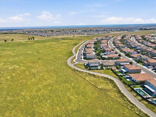 6409 Garland Way, Roseville, CA 95747