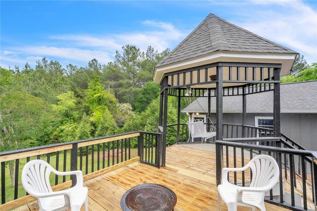 722 Lay Bridge Road, Central, SC 29630