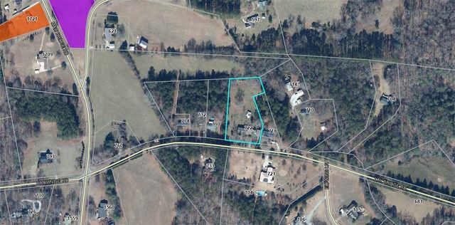 722 Lay Bridge Road, Central, SC 29630