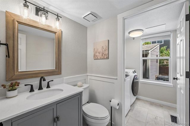 335 Wessex Circle, Highlands Ranch, CO 80126