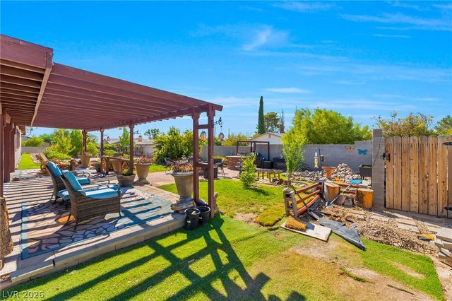 9015 West Hammer Lane, Las Vegas, NV 89149